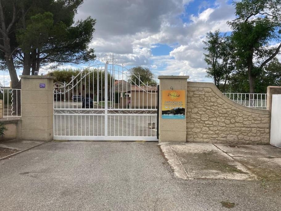 « Saint-petersbourg » A Apartment Avignon